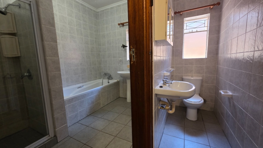 3 Bedroom Property for Sale in Hartenbos Central Western Cape